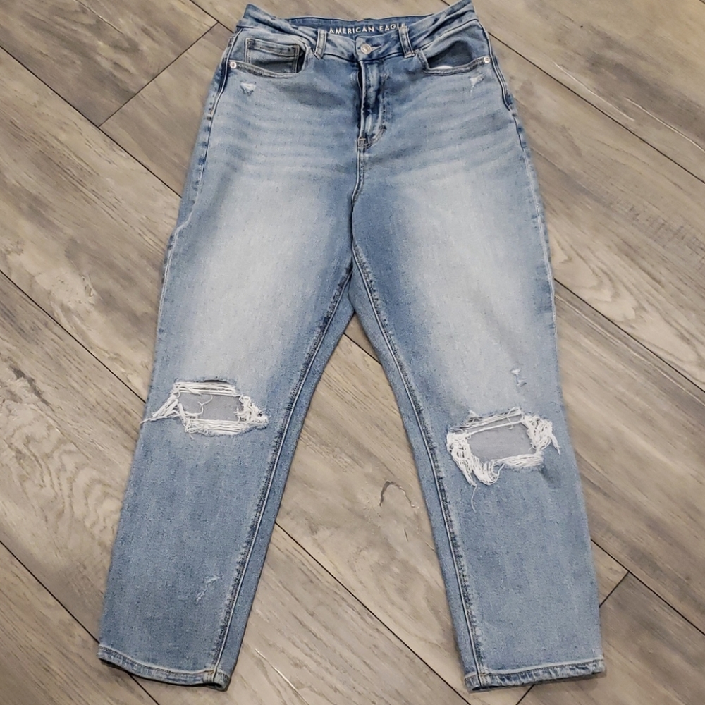 Stretch high-waisted mom jeans